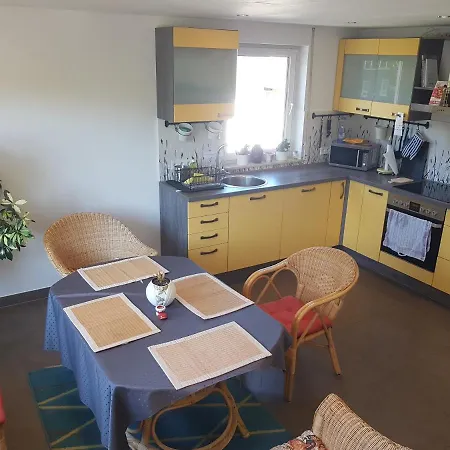 Homestay Zimmer 1 Nahe Thoraxklinik - Bad Und Kueche Geteilt *